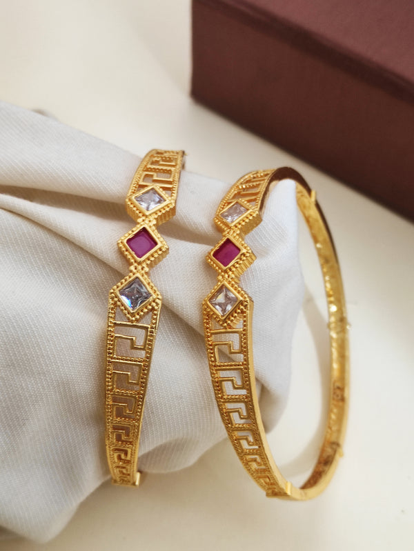 AD BANGLES
